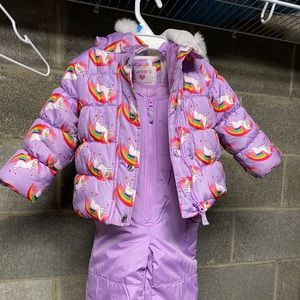 NWOT. Toddler girls snow suit